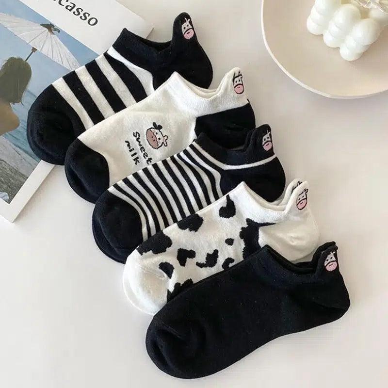 5 Pairs Women's Cow Pattern Black & White Ankle Socks