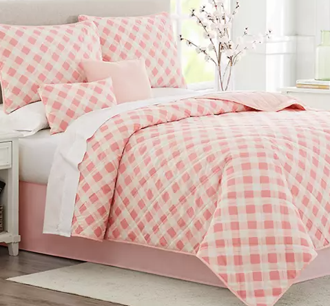 Modern Southern Home Paxton 6 Piece Coral and White Quilt Set